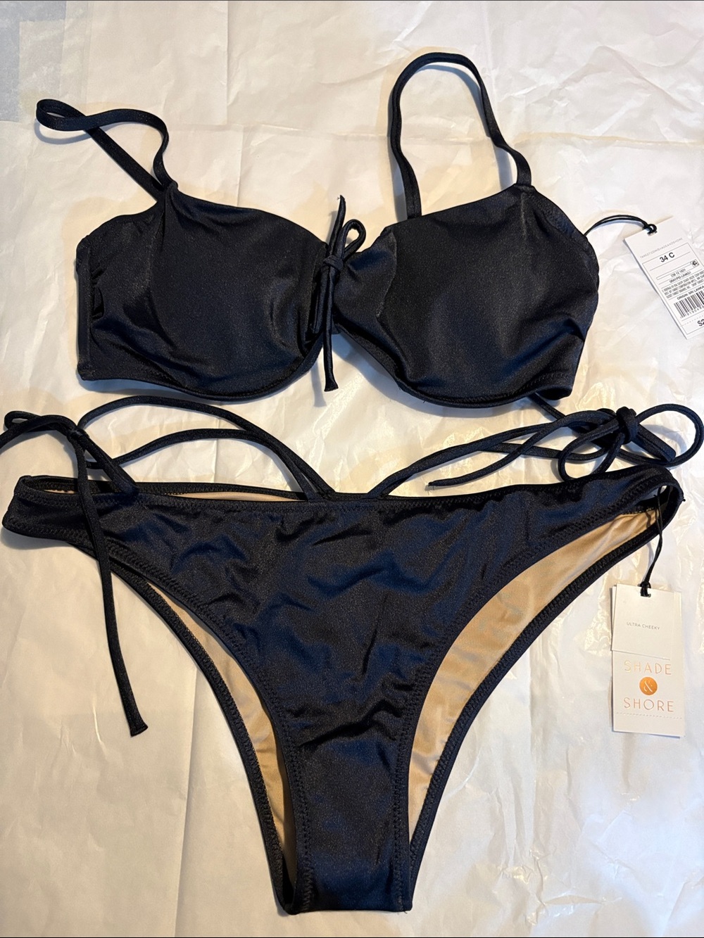 Shade & Shore Black Two-Piece Bikini Set with Underwire Top